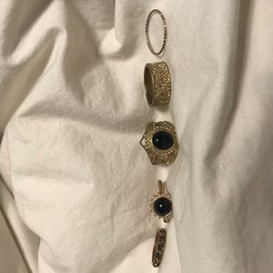 set of 5 gold (artificial) rings!